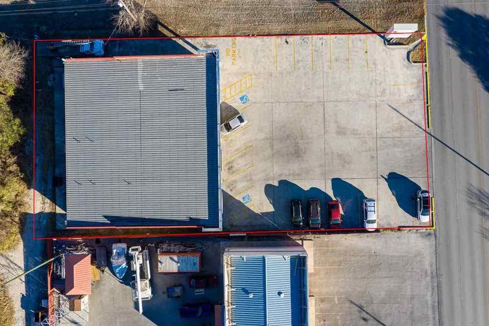 Retail Free Standing: 2104 N Bedell Ave, Del Rio, TX 78840